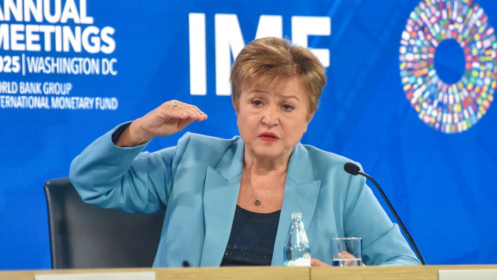 Oro en récord y economía global: el FMI advierte sobre un mundo en constante incertidumbre