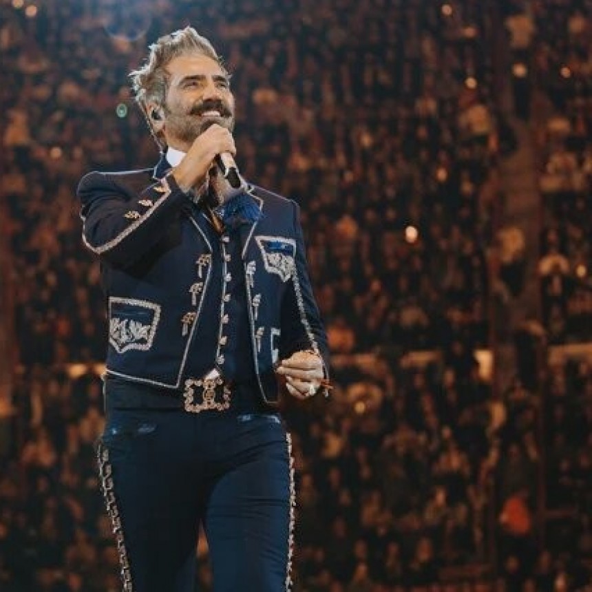 Alejandro Fern&aacute;ndez versiona &ldquo;A mi manera&rdquo;