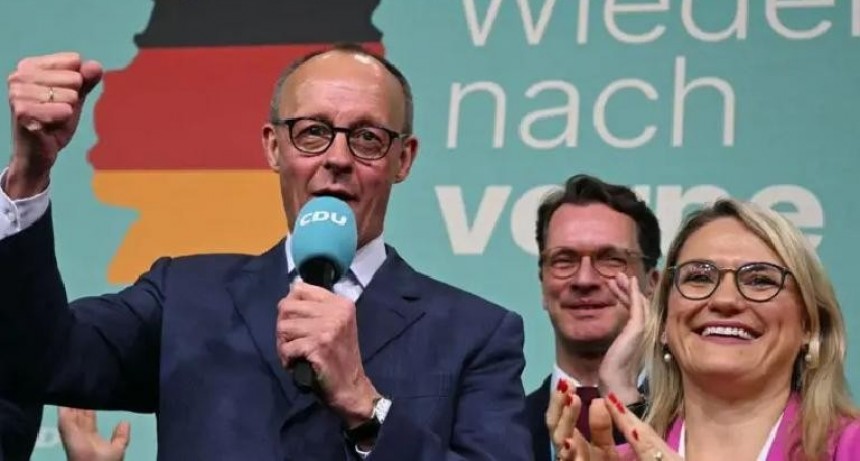 Conservadores triunfan en Alemania; la ultraderecha crece