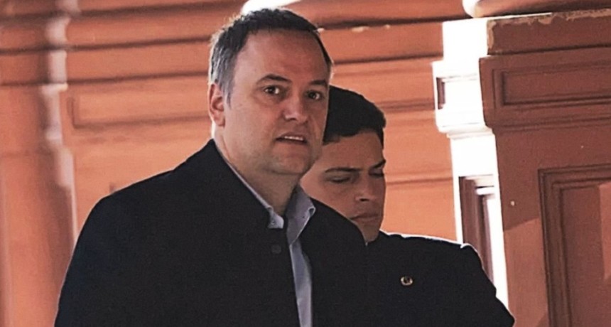 La controversia Adorni se transforma en un desaf&iacute;o pol&iacute;tico y judicial para el Gobierno argentino