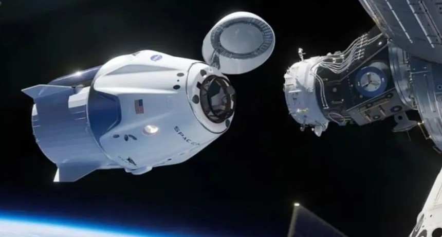 Artemis II ya est&aacute; a mitad de camino hacia la Luna