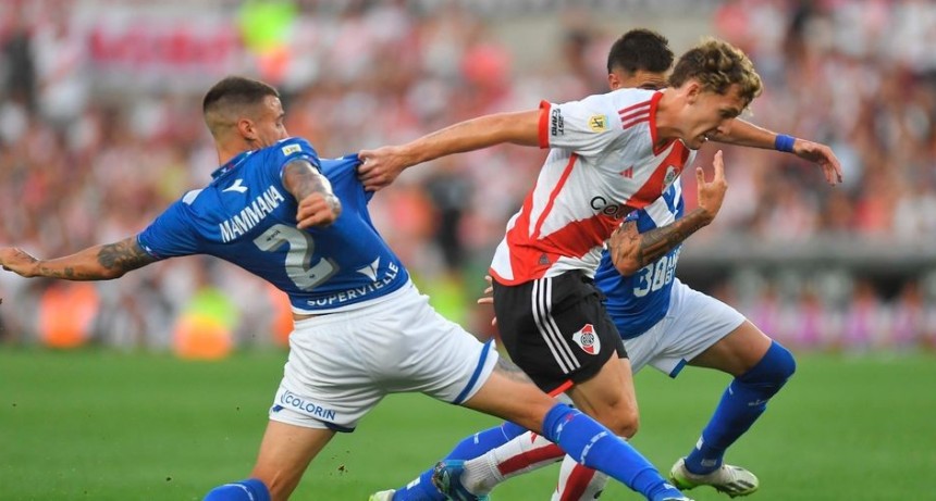 River brill&oacute; en el Monumental y sell&oacute; su pase a octavos con una contundente goleada sobre V&eacute;lez