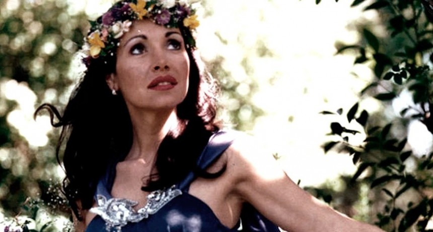 25 A&Ntilde;OS SIN GILDA