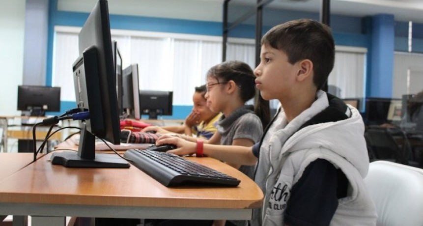 Talleres de inform&aacute;tica y programaci&oacute;n para estudiantes entre 10 y 15 a&ntilde;os