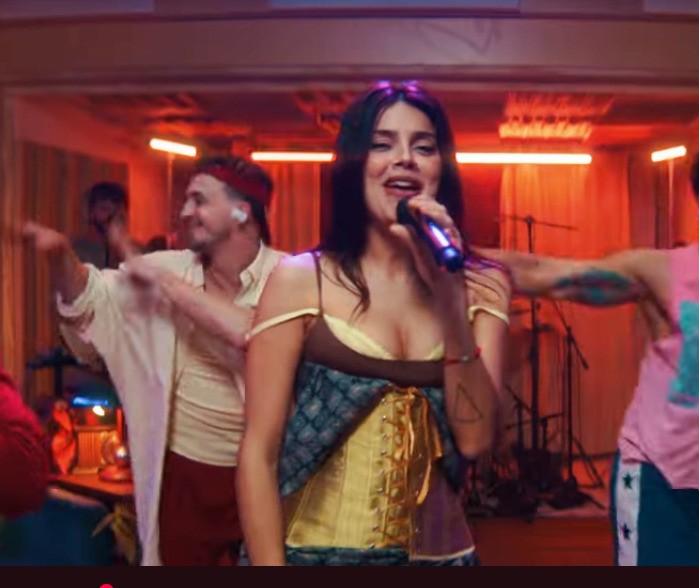 Natalie Pérez lanza “Un montón”